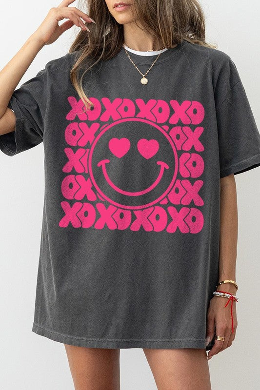 XOXO Comfort Colors Tee