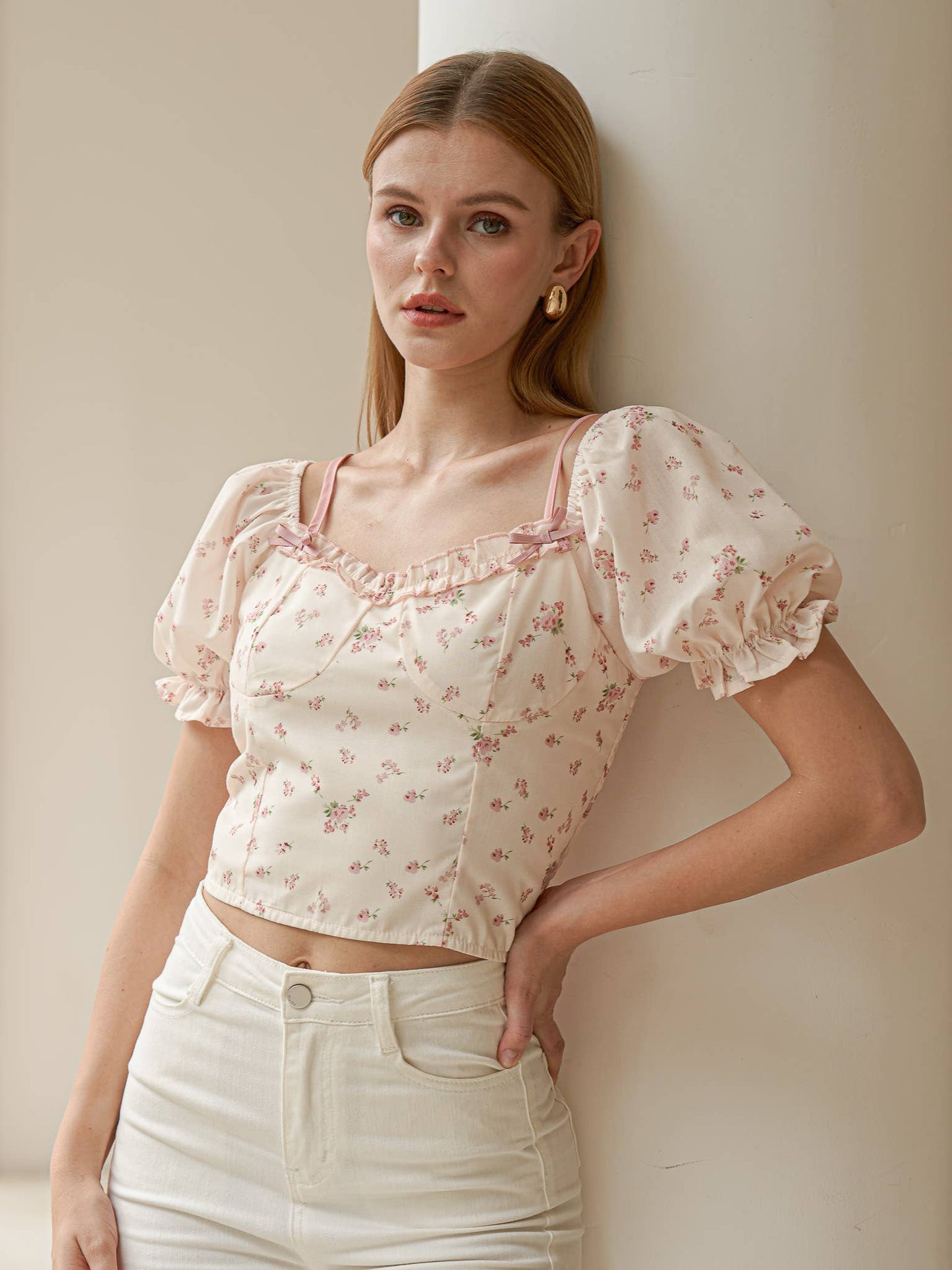 Delicate Floral Puff Sleeve Top
