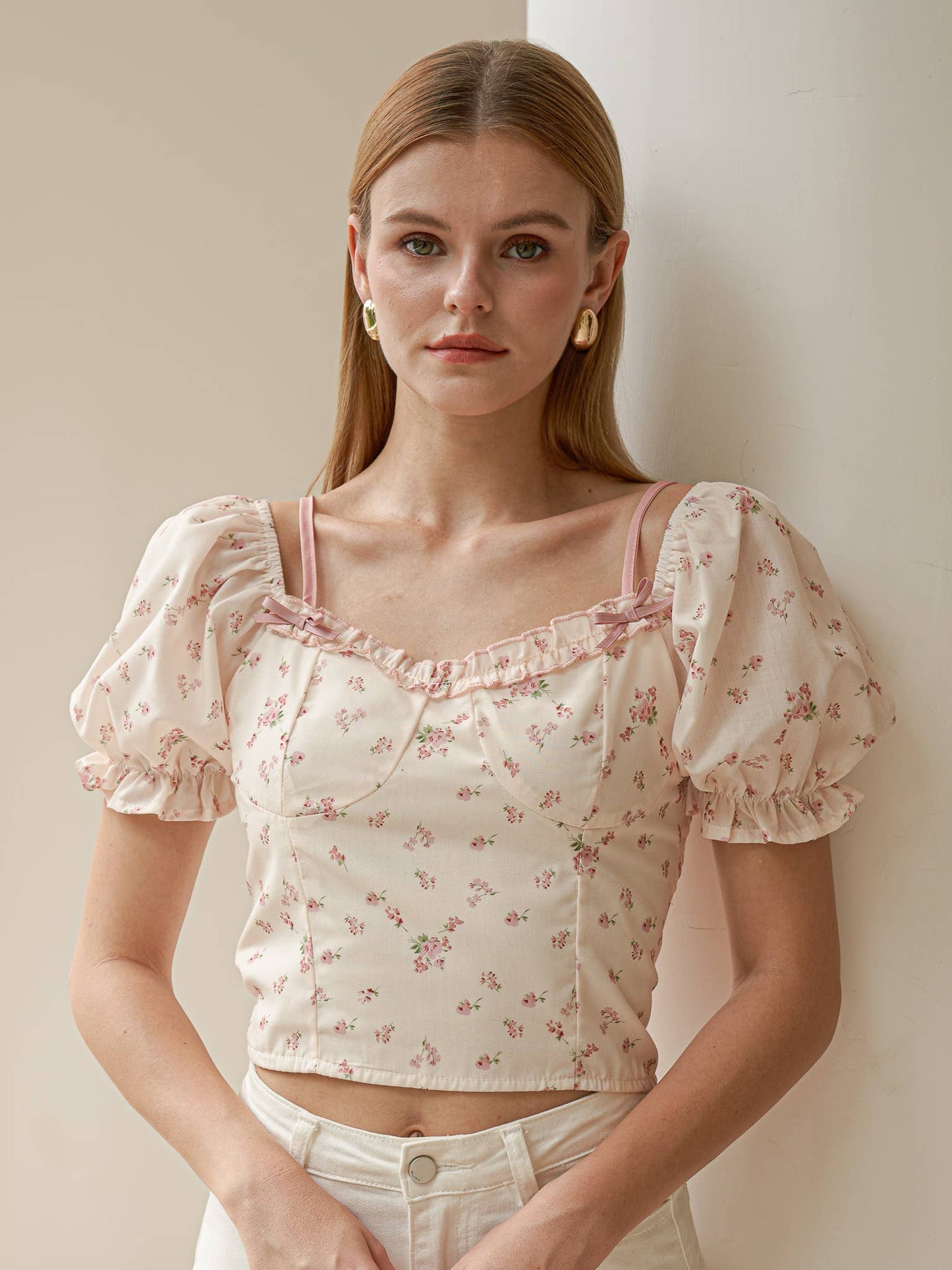Delicate Floral Puff Sleeve Top