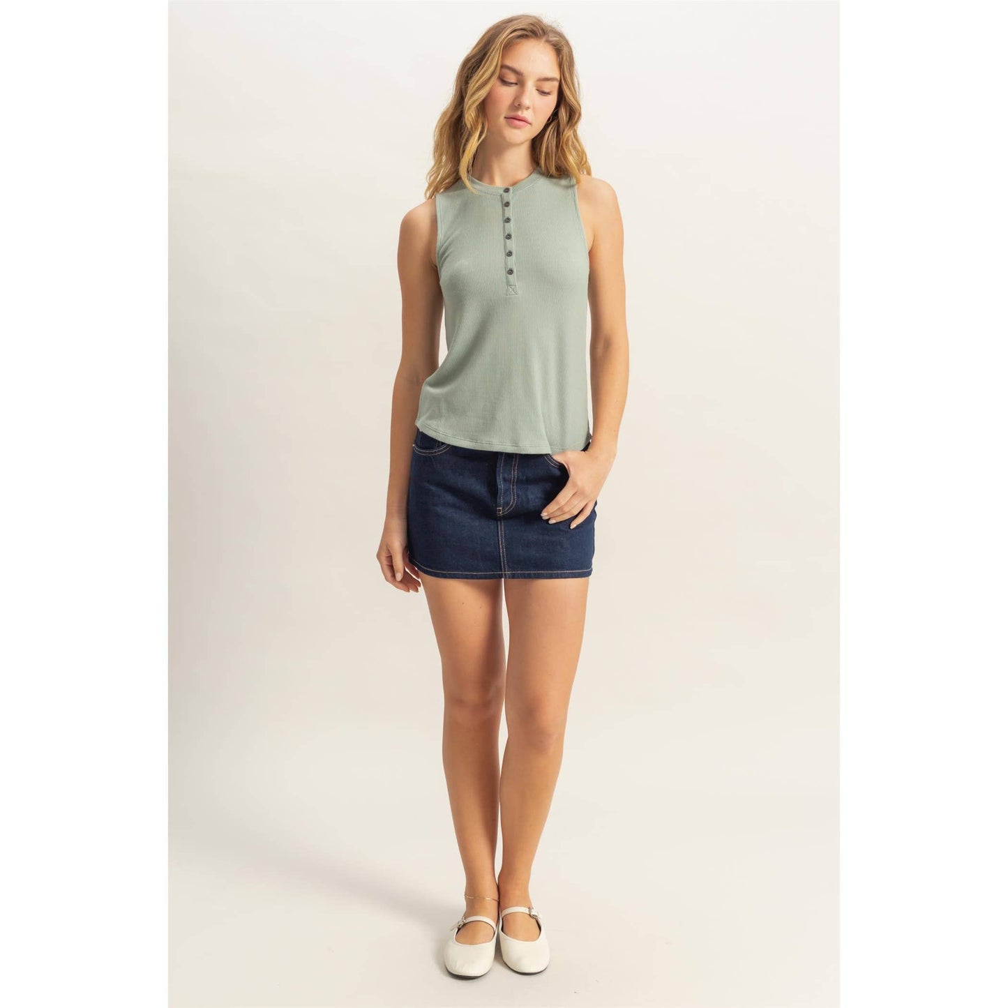 Sleeveless Snap Button Detail Top
