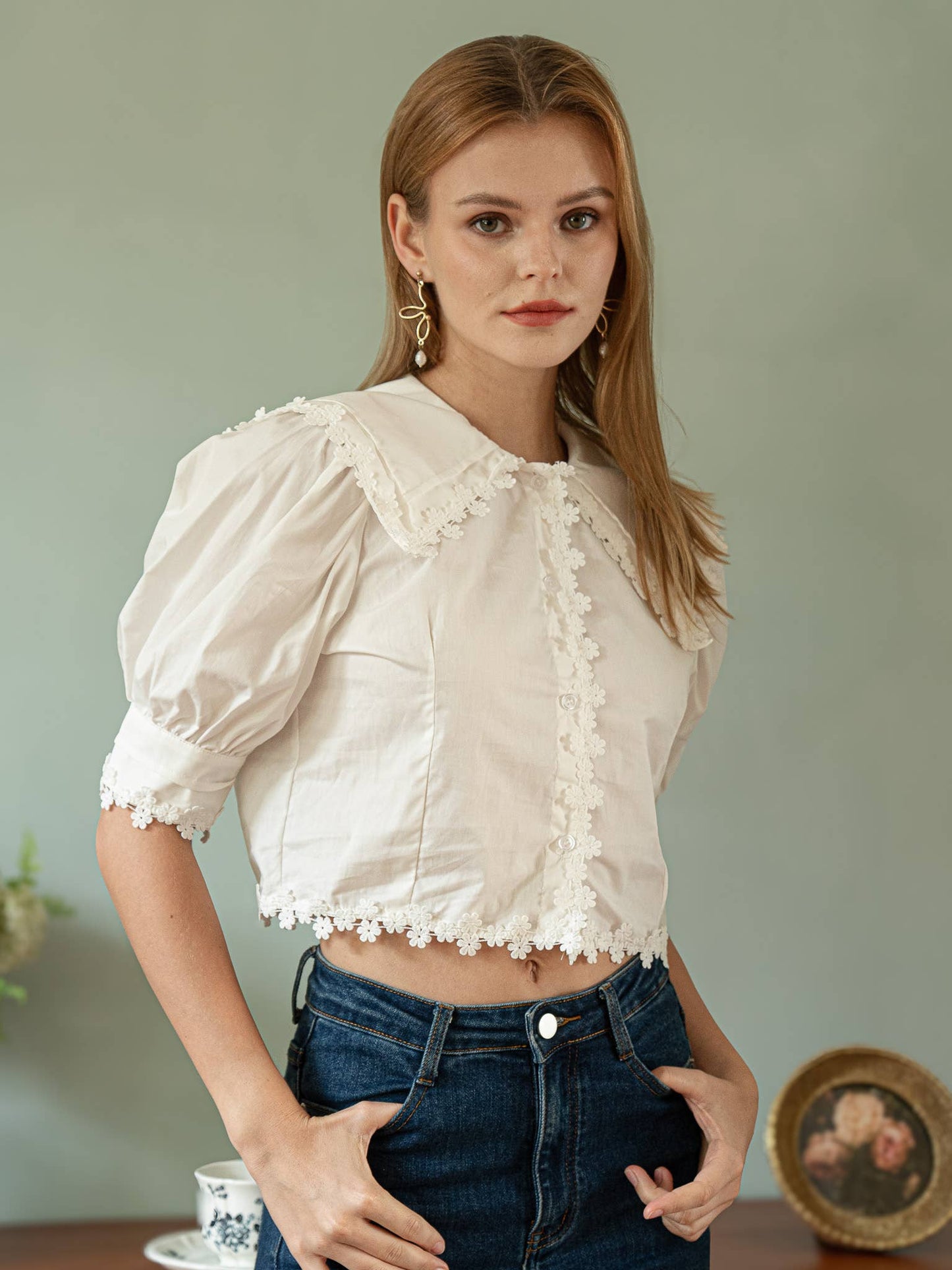 Vintage Floral Lace Trim Blouse
