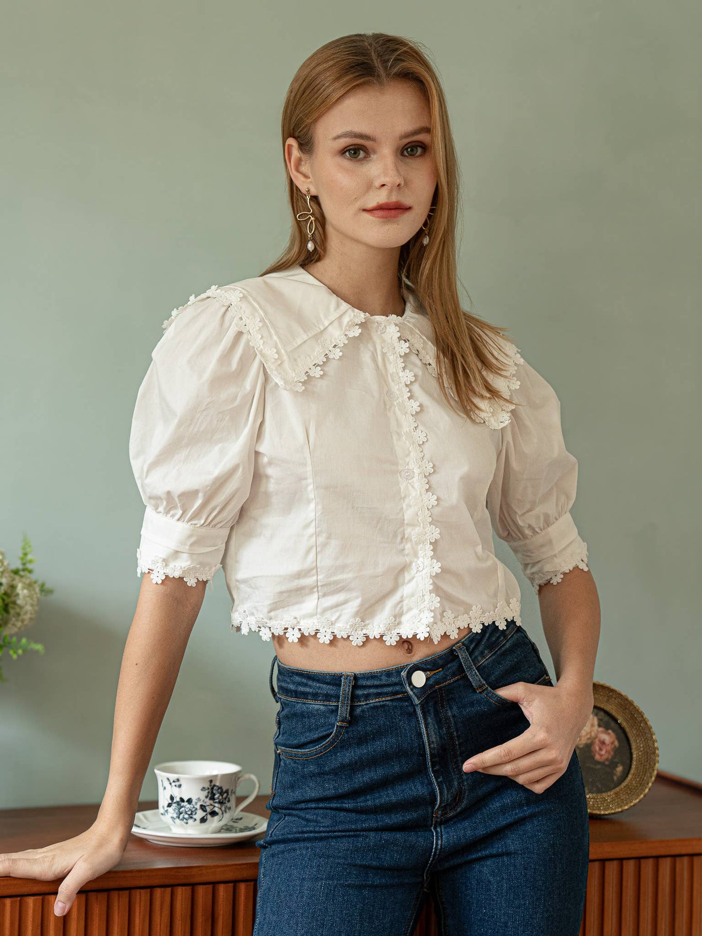 Vintage Floral Lace Trim Blouse