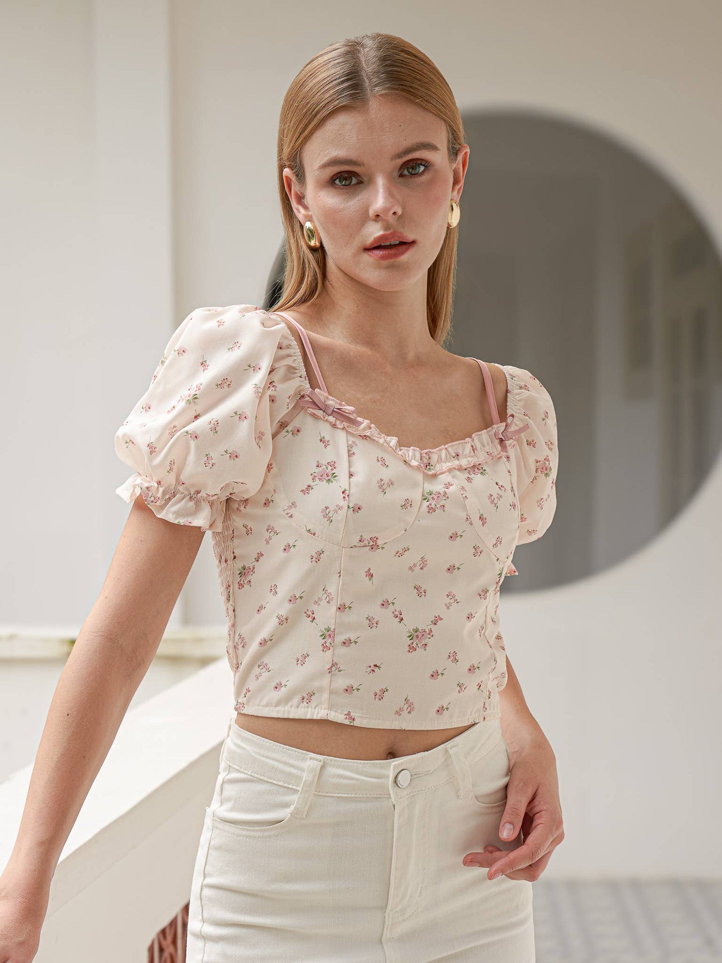 Delicate Floral Puff Sleeve Top