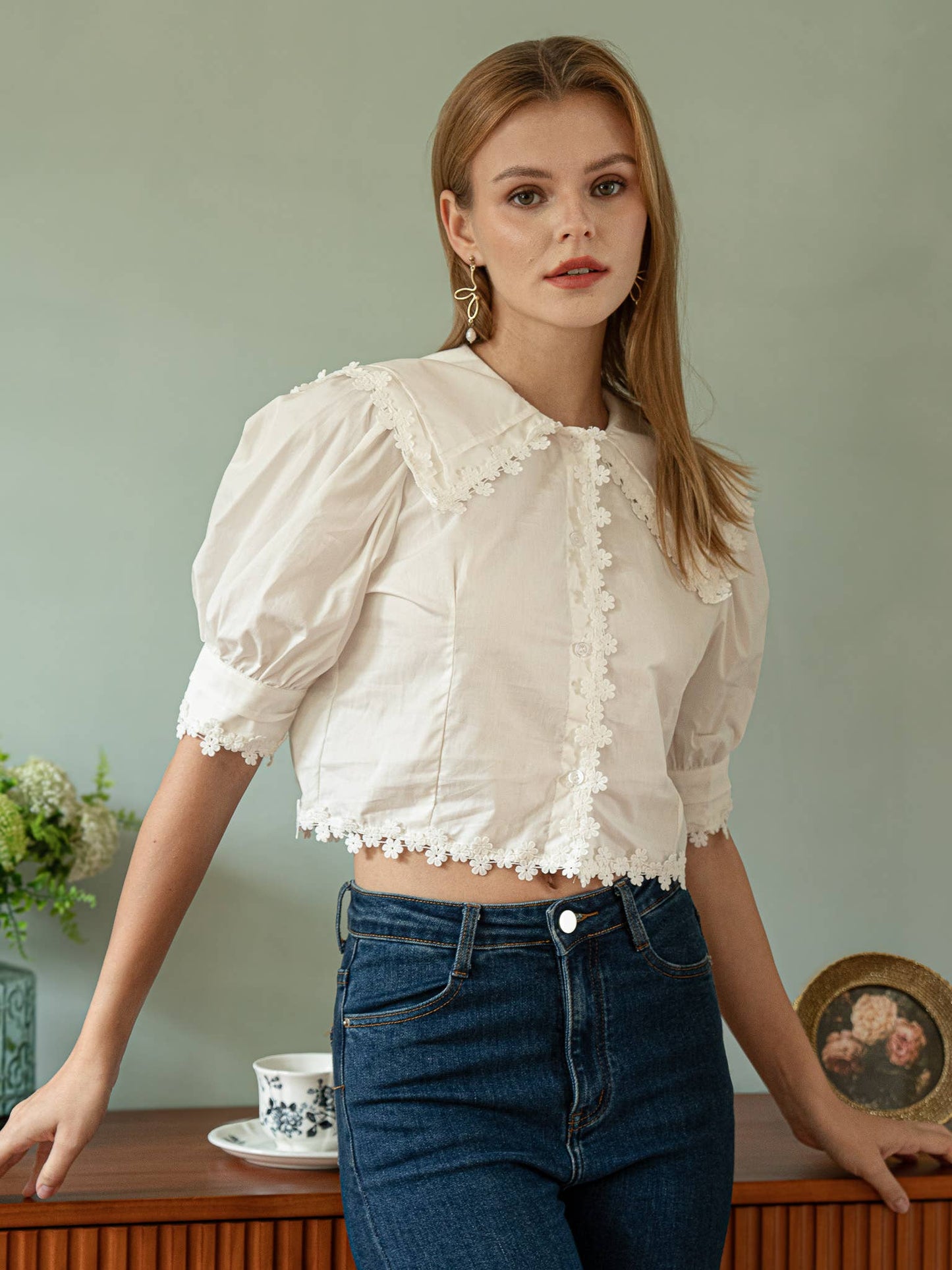 Vintage Floral Lace Trim Blouse