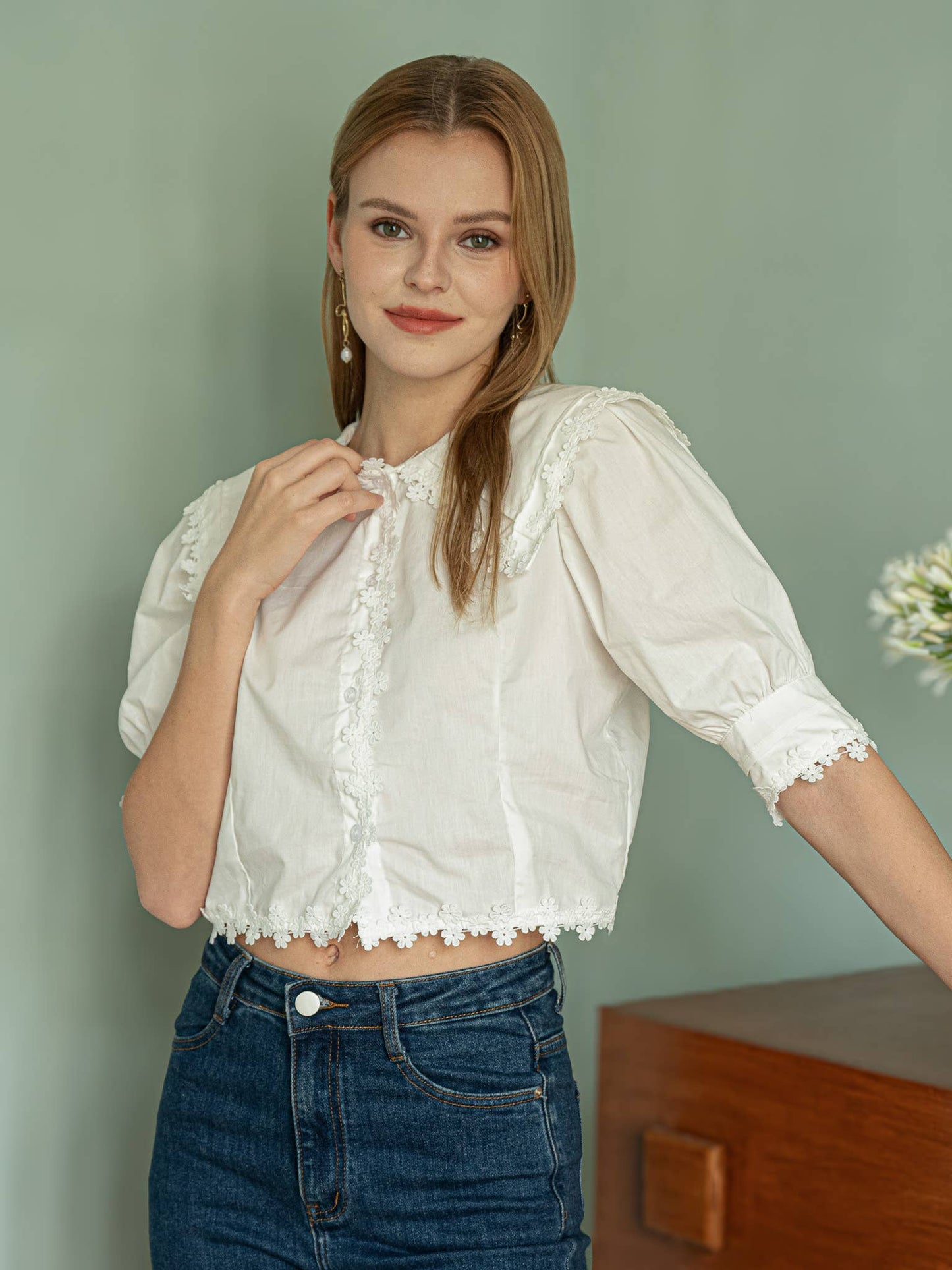 Vintage Floral Lace Trim Blouse