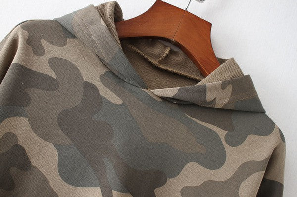 Camo Cropped Hoodie